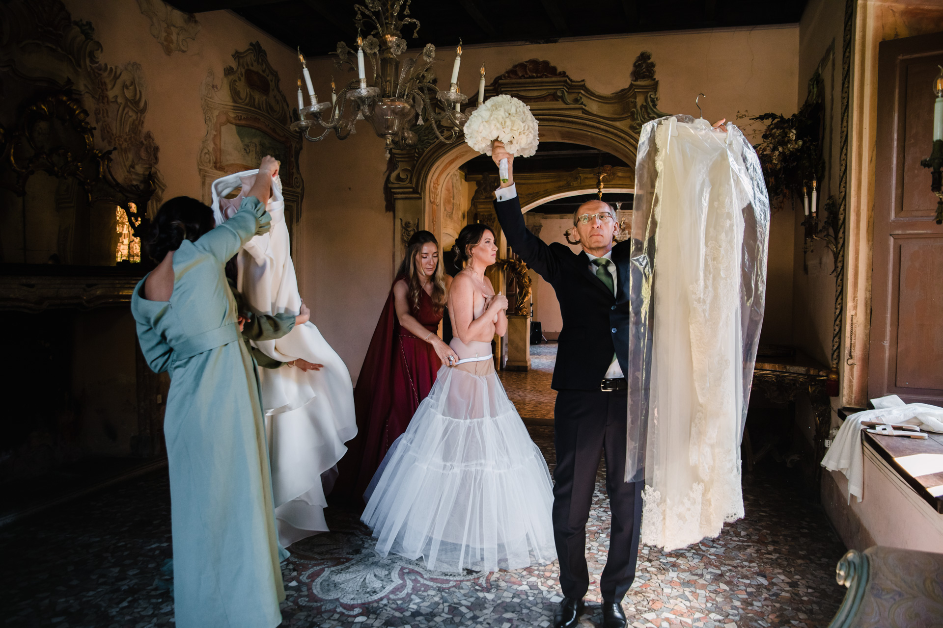 Silvia Tommaso fotografo matrimonio destination wedding photographer videographer luxury italia como lake amalfi coast apulia rome roma sicily masseria potenti tuscany cerimonia ceremony milan villa emaldi