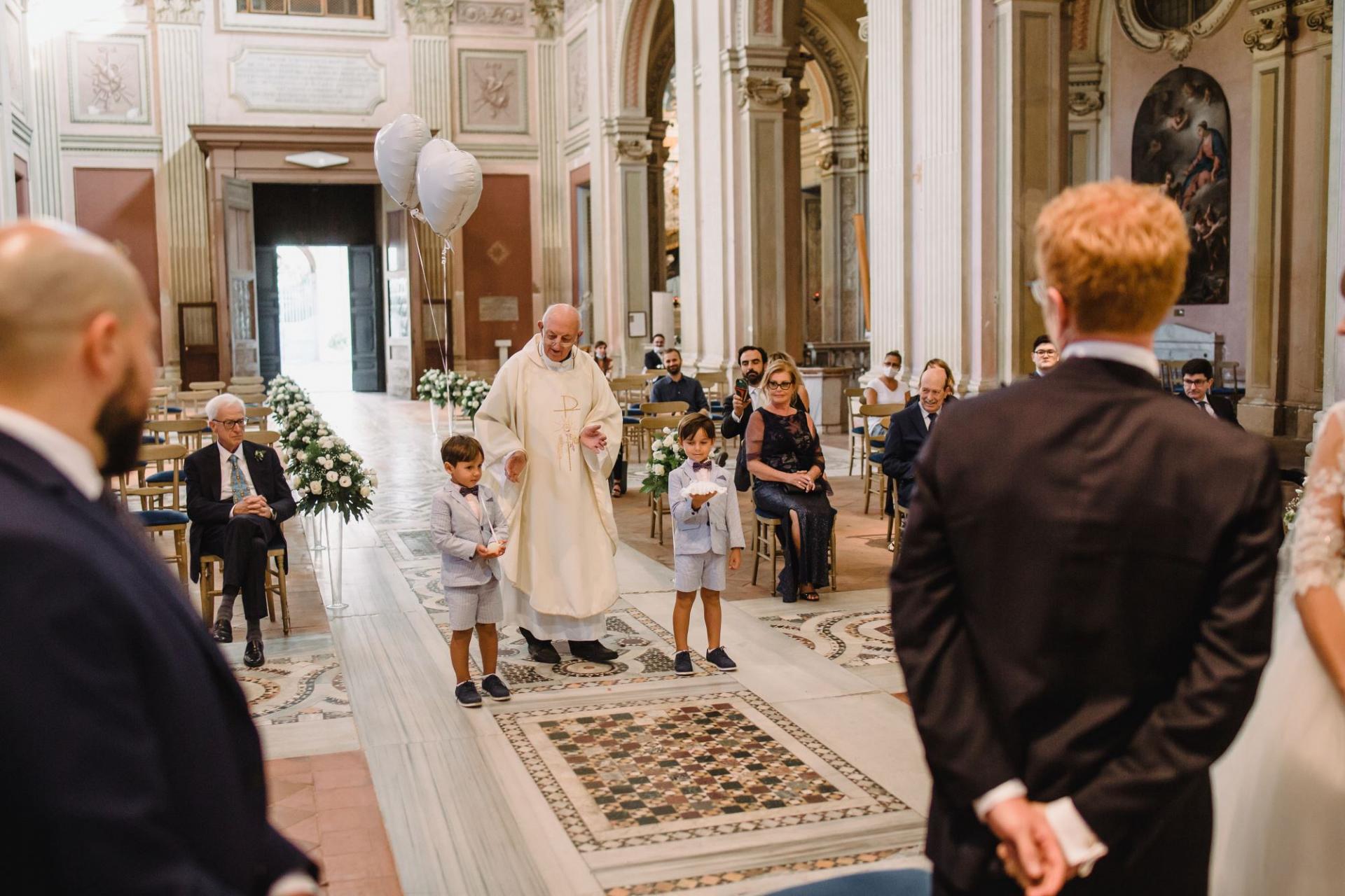 Giorgia&Alessio fotografo matrimonio destination wedding photographer videographer luxury italia como lake amalfi coast apulia rome roma sicily masseria potenti tuscany battesimo cerimonia ceremony bologna