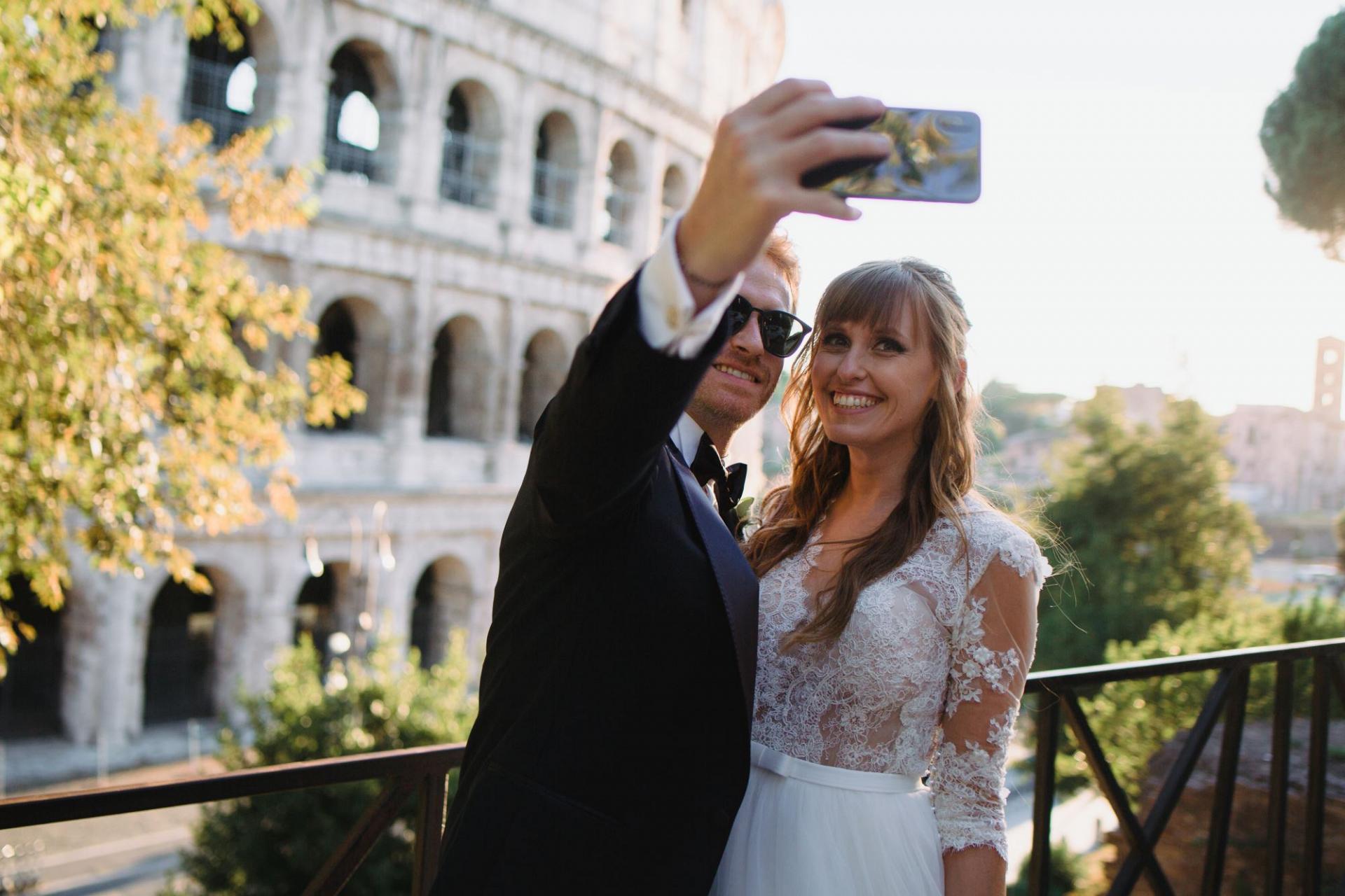 Giorgia&Alessio fotografo matrimonio destination wedding photographer videographer luxury italia como lake amalfi coast apulia rome roma sicily masseria potenti tuscany battesimo cerimonia ceremony bologna